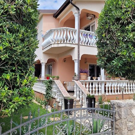 Apartment Jelena Вир Екстериор снимка