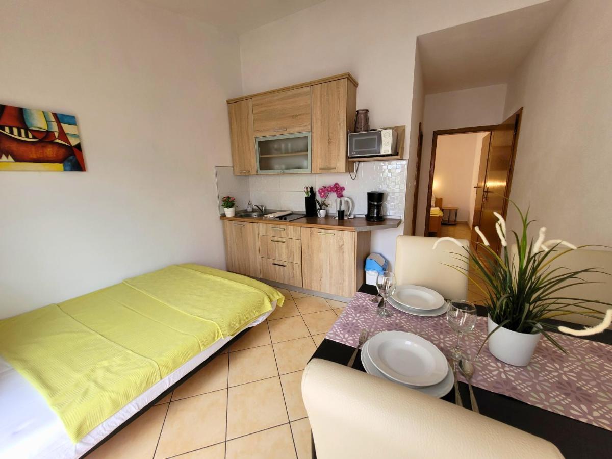 Apartment Jelena Вир Екстериор снимка