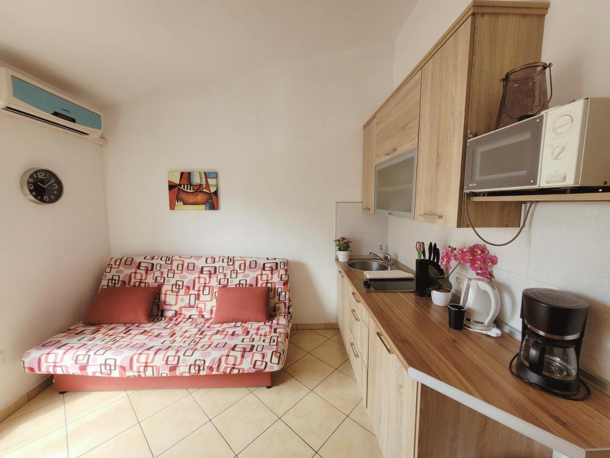 Apartment Jelena Вир Екстериор снимка