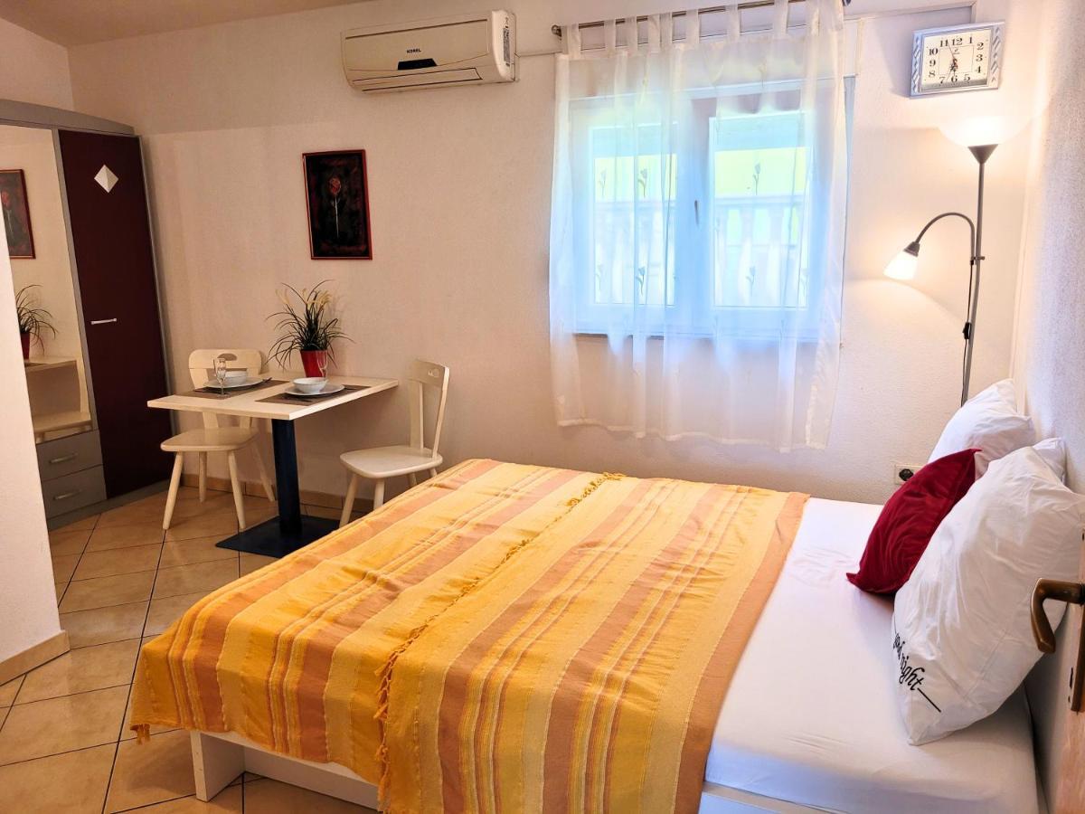 Apartment Jelena Вир Екстериор снимка