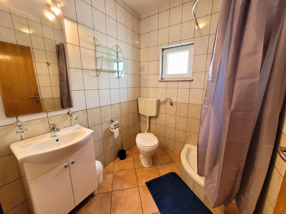 Apartment Jelena Вир Екстериор снимка