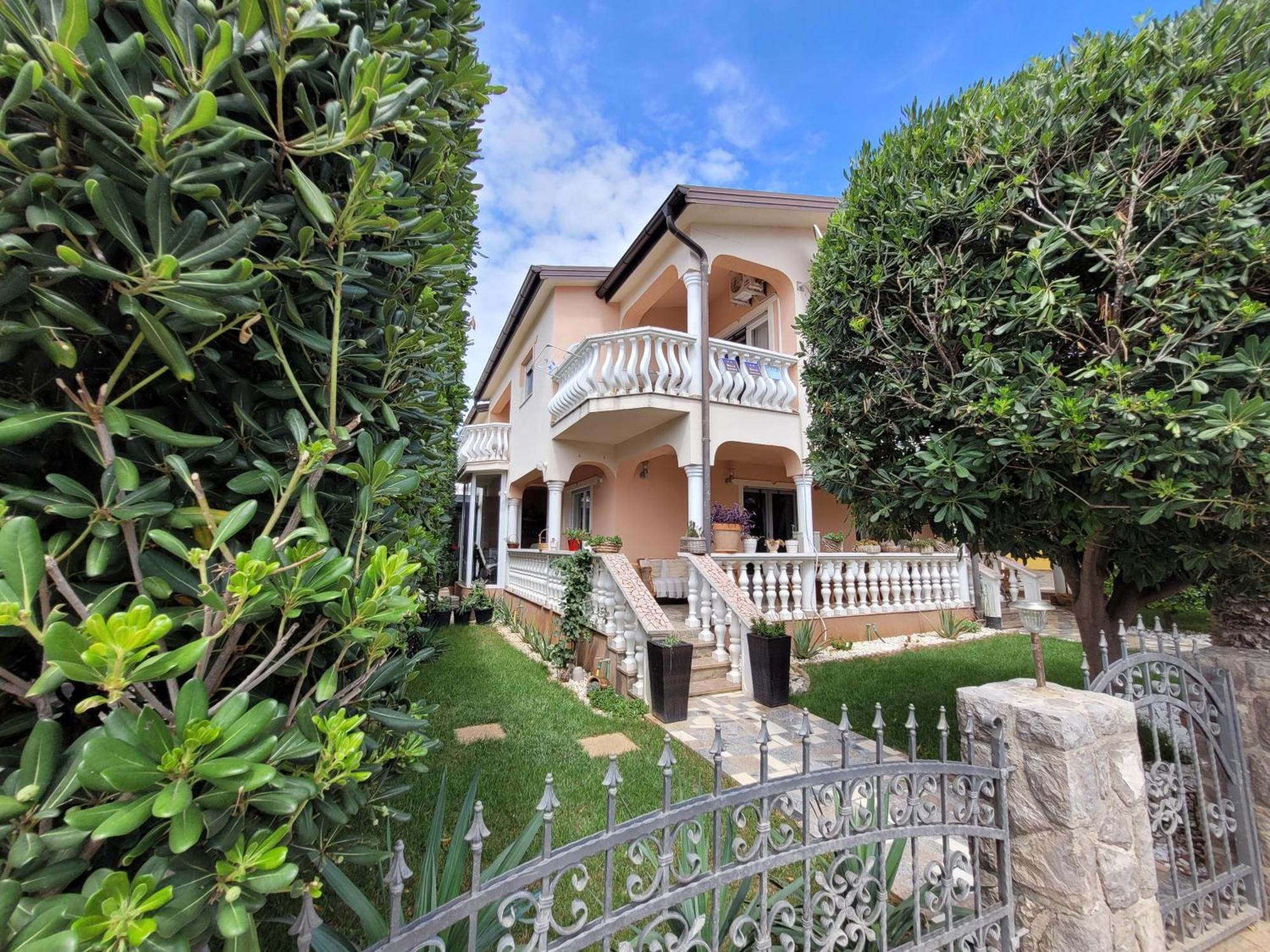 Apartment Jelena Вир Екстериор снимка