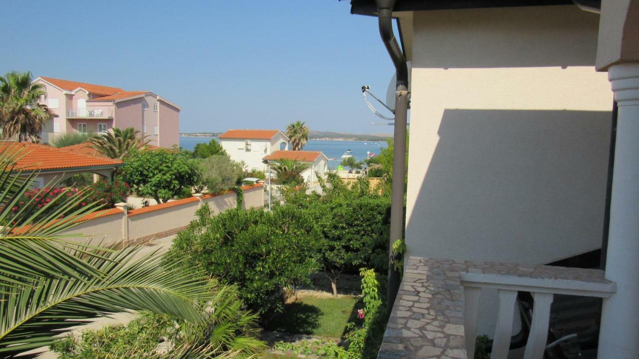 Apartment Jelena Вир Екстериор снимка